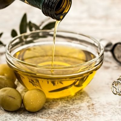 olive oil for growing and protecting eyebrows